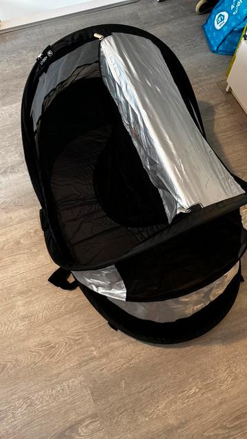 DERYAN Peuter Luxe Silver campingbedje / pop-up tent beschikbaar voor biedingen