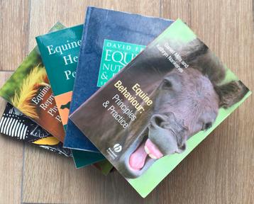 Diverse (studie) boeken Paardengeneeskunde (Engels) beschikbaar voor biedingen