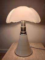 Vintage 70's pipistrello lamp, Huis en Inrichting, Lampen | Tafellampen, Ophalen of Verzenden, Zo goed als nieuw, 50 tot 75 cm