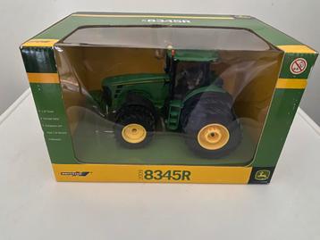 Britains 1:32 metaal John Deere 8345R. beschikbaar voor biedingen