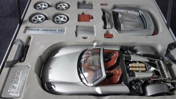 Porsche Carrera GT in schaal 1:12 van Tamiya beschikbaar voor biedingen