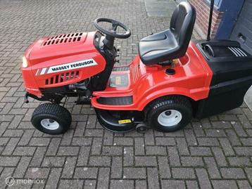 Zitmaaier massey ferguson  achtervanger hydro beschikbaar voor biedingen