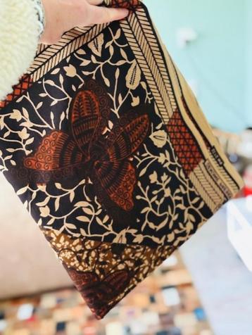 Stof vlinders batik bruin zwart vintage retro  beschikbaar voor biedingen