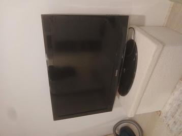 Samsung tv  gebruikt doet nog uitstekend beschikbaar voor biedingen