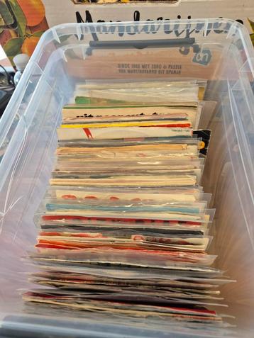 Doos vol 7 inch Singles - Nederlandstalig & Duits beschikbaar voor biedingen