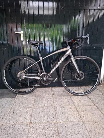 Vrouwen Gravelfiets Giant Anyroad beschikbaar voor biedingen
