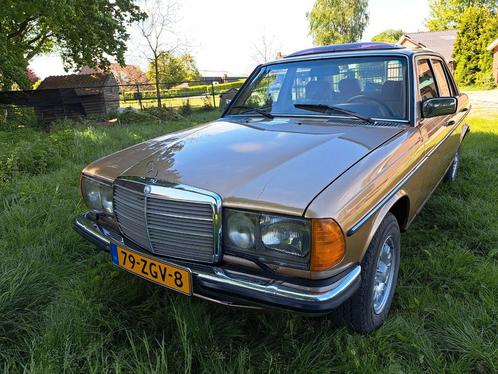 Hele knappe mercedes 200 automaat,1984,belastingvrij!, Auto's, Oldtimers, Bedrijf, Benzine, Sedan, Automaat, Ophalen