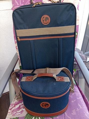 Koffer met Beautycase - Reis klaar! beschikbaar voor biedingen