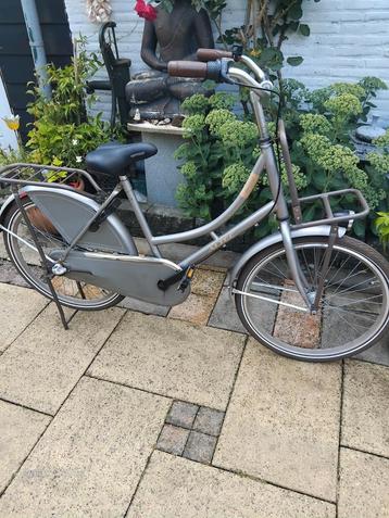 Een leuke 24 inch Altra Image omafiets met 3 versnellingen  beschikbaar voor biedingen
