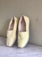 Instappers Toms maat 38, Kleding | Dames, Schoenen, Instappers, Geel, Nieuw, Ophalen of Verzenden