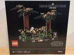 (GESEALD) Lego 75353 Endor Speeder Chase Diorama, Kinderen en Baby's, Speelgoed | Duplo en Lego, Ophalen of Verzenden, Nieuw, Complete set