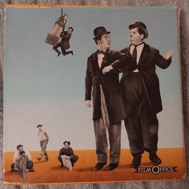8mm Film - Klassieker Laurel en Hardy (dikke en dove), Cd's en Dvd's, VHS | Film, Zo goed als nieuw, Komedie, Alle leeftijden