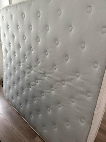 Boxspring Matras 180x200 beschikbaar voor biedingen