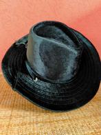 Zwarte pluchen cowboyhoed, Dieren en Toebehoren, Dames, Ophalen of Verzenden, Zo goed als nieuw, Western