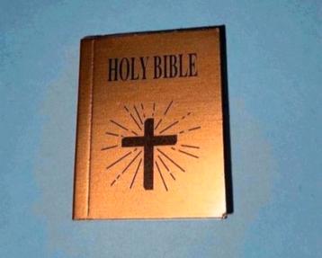 Mini Bijbel voor in bijv. een Poppenhuis.  beschikbaar voor biedingen