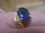 Gouden ring met Blauw-Paarse Amethist uit Zeeuwse boedel, Blauw, Ophalen of Verzenden, Zo goed als nieuw, 17 tot 18