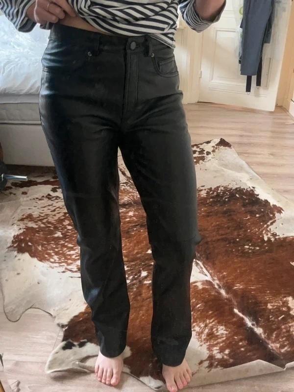 Zwarte leren broek van echt leer – high waist – wide leg, Kleding | Dames, Broeken en Pantalons, Zo goed als nieuw, Maat 38/40 (M)