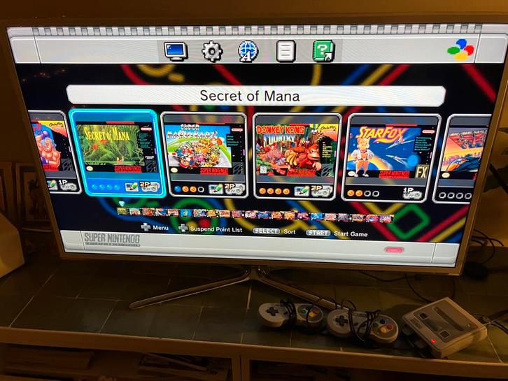 SNES classic mini (incl. 21 spellen), Spelcomputers en Games, Spelcomputers | Nintendo Super NES, Zo goed als nieuw, Met 2 controllers