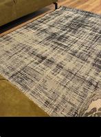 Mooi zwart/beige vloerkleed - 290x200 cm, Gebruikt, Zwart, Ophalen of Verzenden, 200 cm of meer