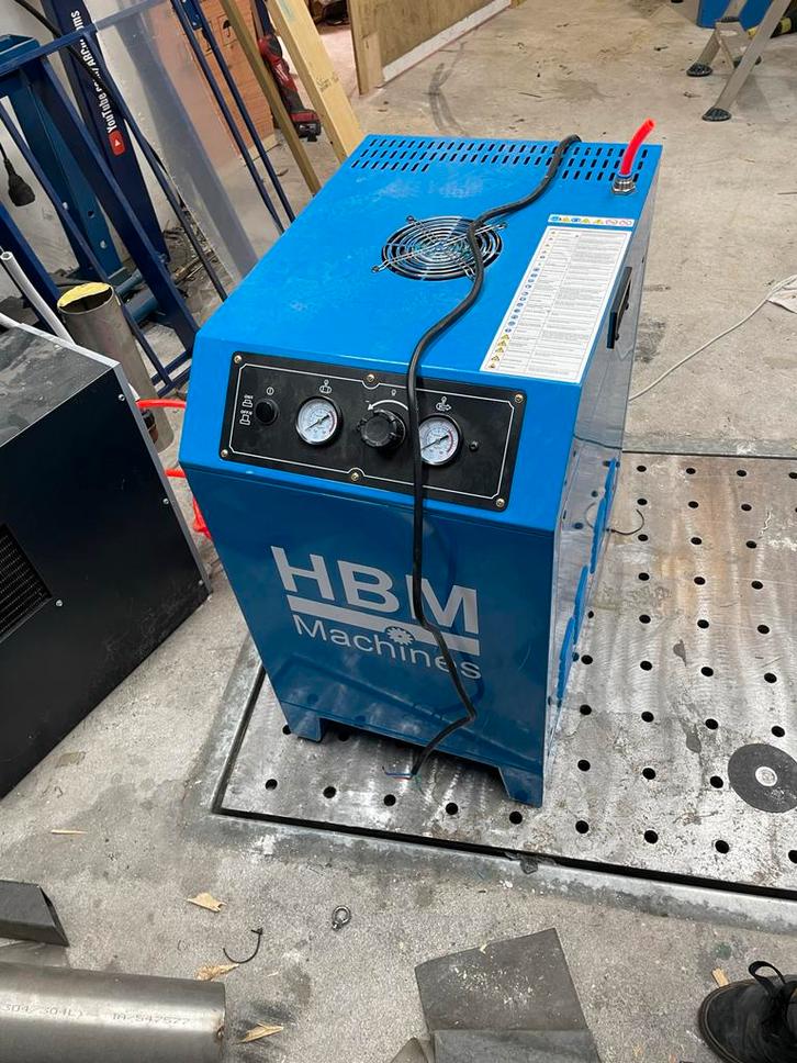 Hbm 2x2 cilinder compressor geluid gedempt, Doe-het-zelf en Verbouw, Compressors, Nieuw, 6 tot 10 bar, 100 liter of meer, 400 tot 800 liter/min