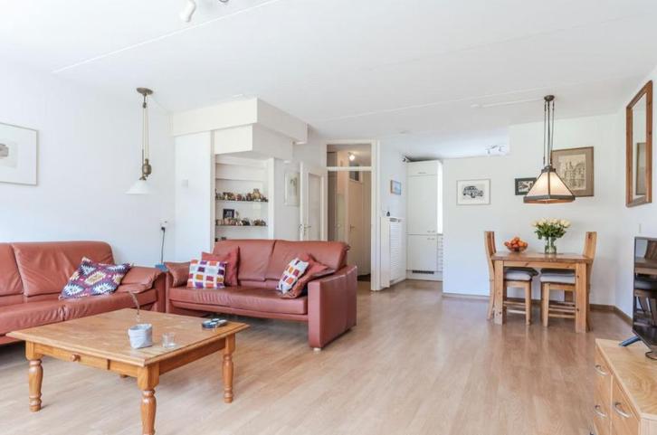 Laminaatvloer circa 40m2 aangeboden, Huis en Inrichting, Stoffering | Vloerbedekking, Gebruikt, Laminaat, Bruin, 25 tot 50 m²