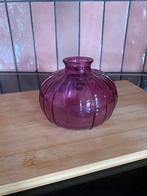 Klein roze vaasje van glas, Ophalen of Verzenden, Zo goed als nieuw, Glas, Minder dan 50 cm