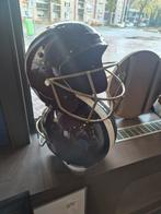 2 Rugbyhelmen voor de sier, Ophalen