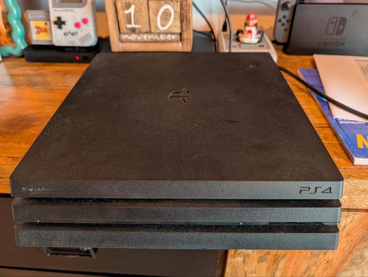 PlayStation 4 Pro, Spelcomputers en Games, Spelcomputers | Sony PlayStation 4, Zo goed als nieuw, Pro, Met 1 controller, Ophalen
