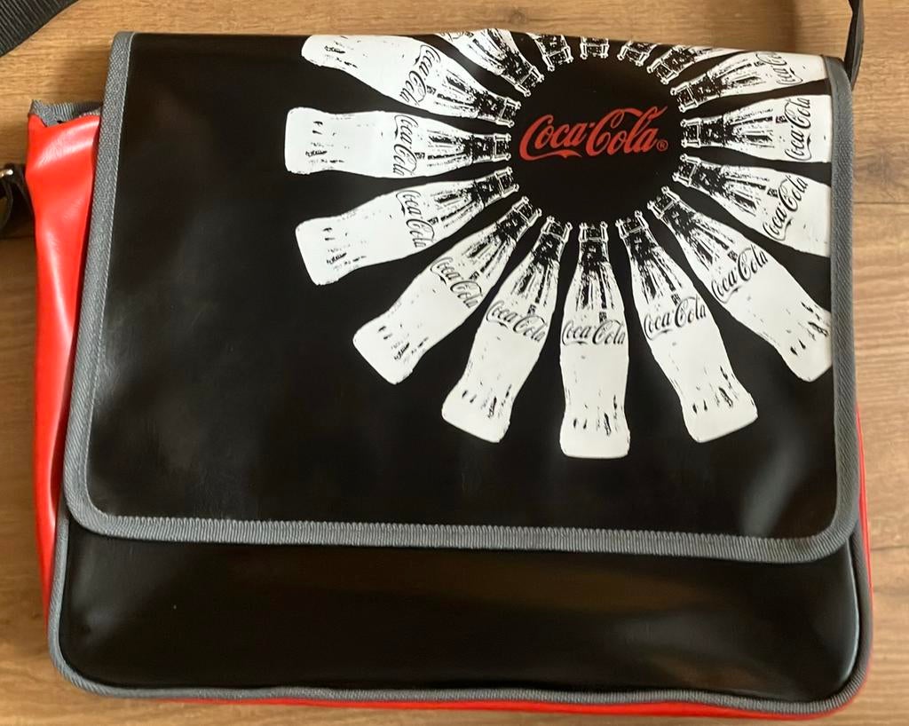 Vintage Coca-Cola Schoudertas, Ophalen of Verzenden, Zo goed als nieuw, Zwart, Overige merken