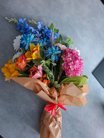 Zijdeboeket kleurrijk met vaas - Prachtig cadeau! beschikbaar voor biedingen