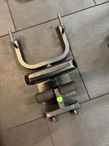 Tunturi Sissy Squat Machine Zo Goed Als Nieuw beschikbaar voor biedingen