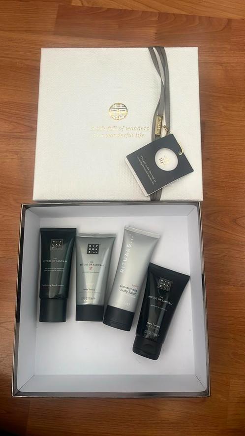 Rituals of Samurai (heren) 4 producten in cadeaudoos, Sieraden, Tassen en Uiterlijk, Uiterlijk | Gezichtsverzorging, Nieuw, Verzorging