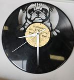 Yesterday vinyl  klok met afbeelding mopshond, Huis en Inrichting, Woonaccessoires | Klokken, Ophalen of Verzenden, Zo goed als nieuw