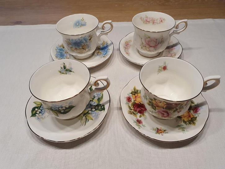 Royal Canterbury 4 kop en schotels, Antiek en Kunst, Antiek | Servies compleet, Ophalen of Verzenden