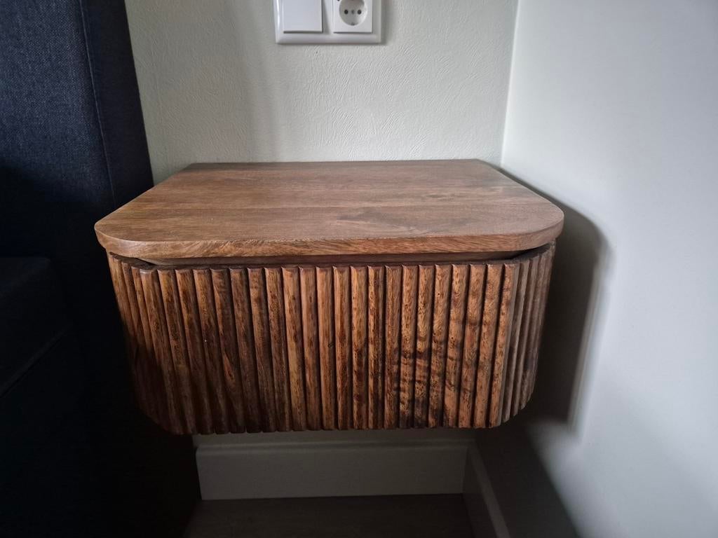 nieuw hang nachtkastje, Huis en Inrichting, Slaapkamer | Nachtkastjes, Nieuw, 45 tot 65 cm, Hout, 55 tot 70 cm