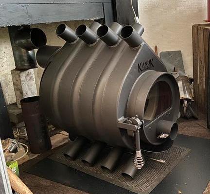 Kanuk 7 Kw. 86% rendement. A+ Convectie en Stralingswarmte, Huis en Inrichting, Kachels, Zo goed als nieuw, Houtkachel, Hout, Ophalen of Verzenden