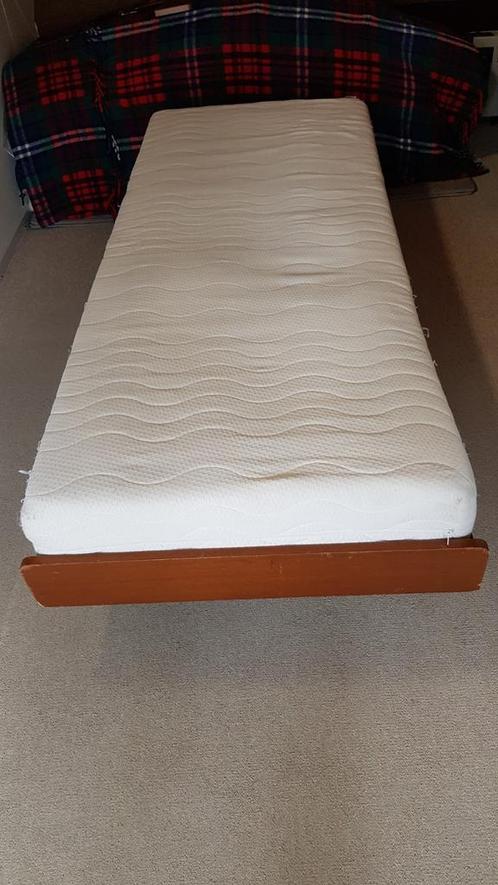 Bed JP SLAAPVLAKMAT. met matras en matrasbeschermer., Huis en Inrichting, Slaapkamer | Bedden, Gebruikt, Eenpersoons, 80 cm, 190 cm of minder