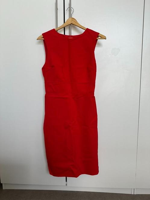 Zara nauwsluitende midi jurk in rood - maat S, Kleding | Dames, Jurken, Nieuw, Maat 36 (S), Rood, Onder de knie, Ophalen of Verzenden