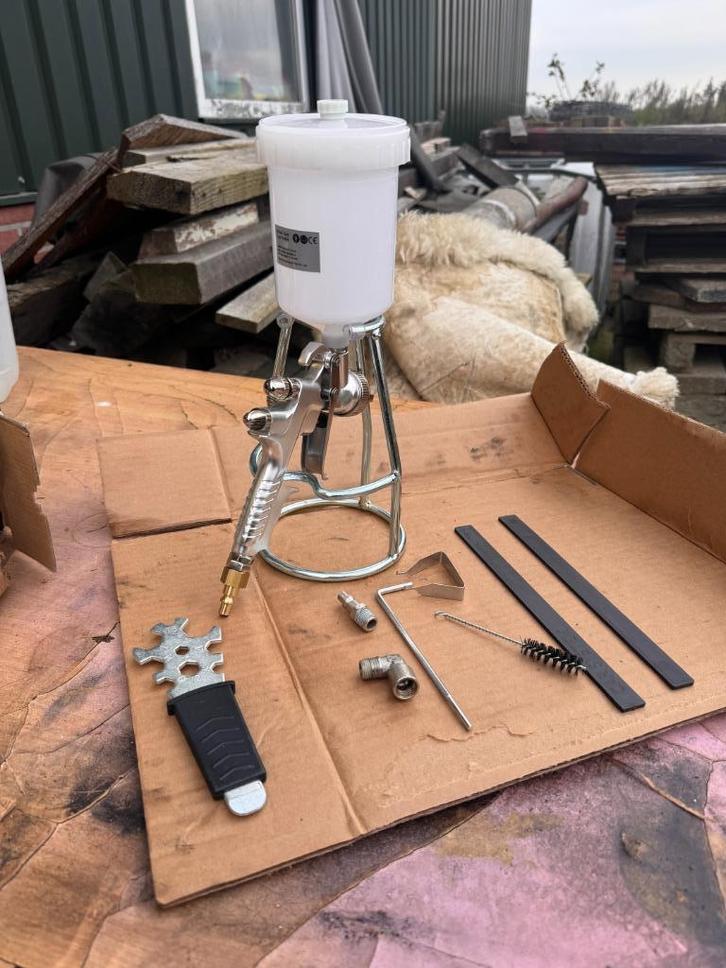 Verfspuit + bovenbeker en houder, Auto diversen, Autogereedschap, Nieuw, Ophalen of Verzenden