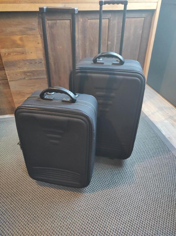 Set 2 koffers, Sieraden, Tassen en Uiterlijk, Koffers, Zo goed als nieuw, 60 tot 70 cm, Ophalen