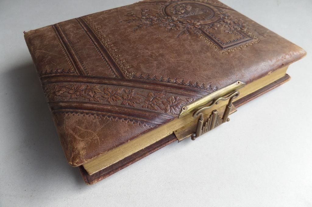 Zéér oud foto album., Ophalen of Verzenden, Gebruikt