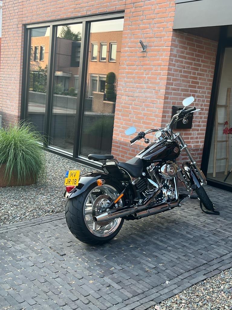 Harley Davidson 96 FXCWC Rocker C - Splinternieuw, Motoren, 2 cilinders, Chopper, Particulier, Meer dan 35 kW