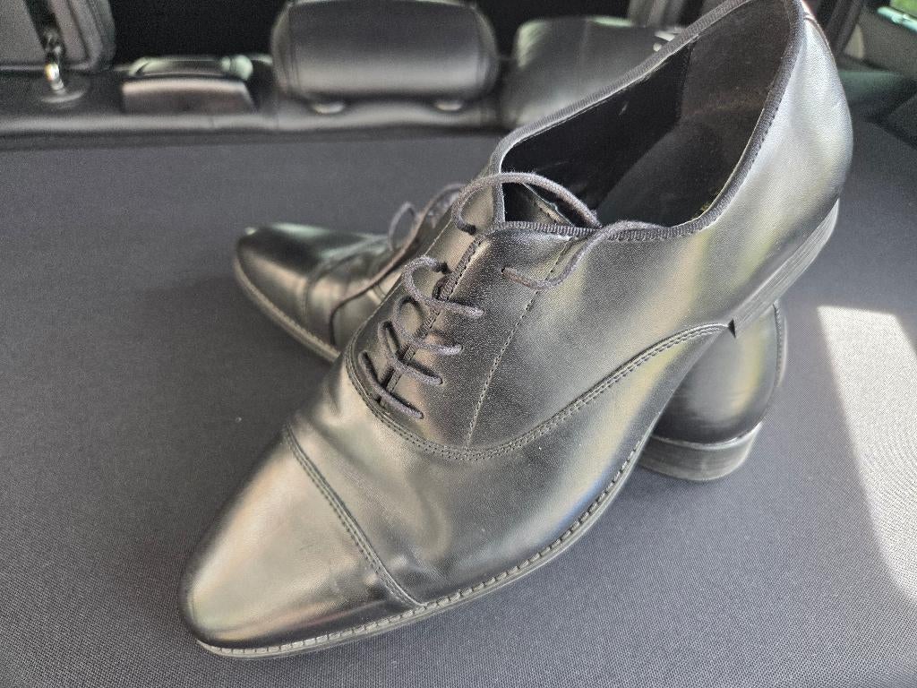 Zara man schoenen 43 maat, Kleding | Heren, Broeken en Pantalons, Ophalen, Zwart, Overige maten, Zo goed als nieuw