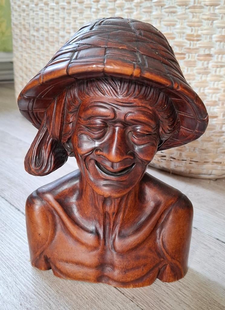 Houten vintage beeld van Aziatische man met hoed., Antiek en Kunst, Buste, Ophalen of Verzenden, Handgemaakt, 20 - 50 cm
