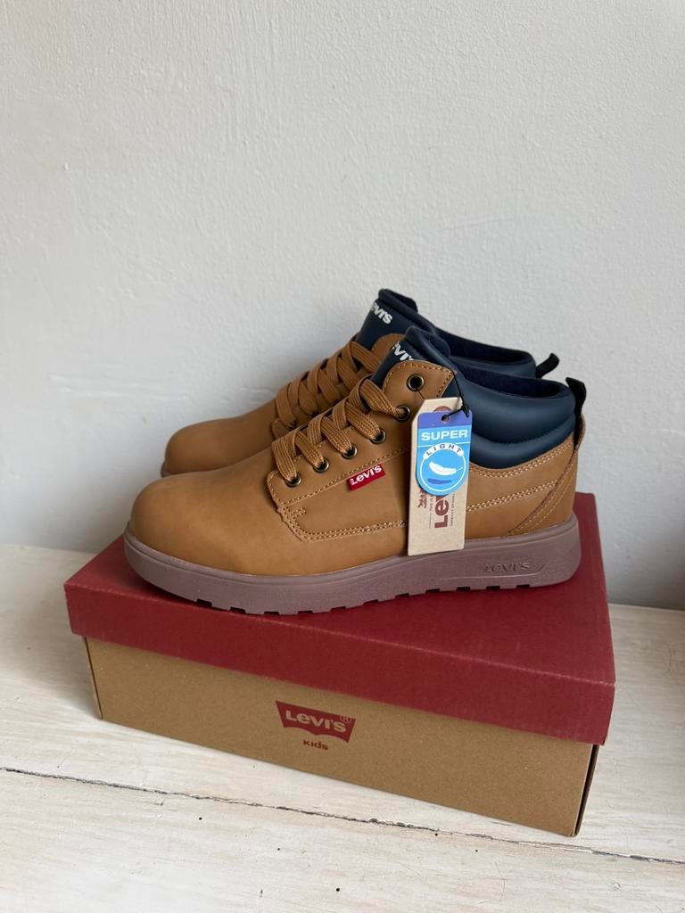 Levi’s Arizona Sneakers - Camel/Bruin - Maat 38, Bruin, Nieuw, Ophalen of Verzenden, Sneakers of Gympen