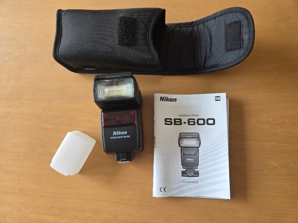 Nikon SB-600 Autofocus flitser, Audio, Tv en Foto, Fotografie | Flitsers, Ophalen, Zo goed als nieuw, Nikon, Kantelbaar