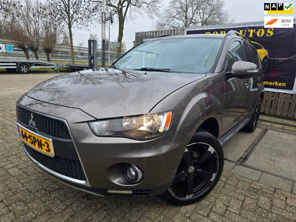 Mitsubishi Outlander 2.0 Intro Edition/automaat/nap/nieuwe a, Auto's, Mitsubishi, 4 cilinders, Bruin, Origineel Nederlands, Bedrijf