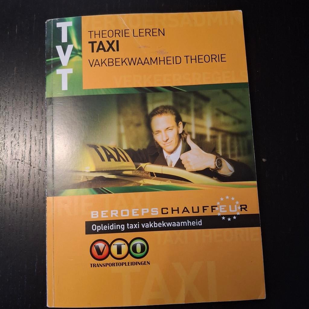 Cursusboek Taxichauffeur - Theorie Examen, Ophalen of Verzenden, Gelezen, Overige niveaus, Onbekend