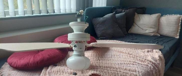 Witte plafondlamp met ventilator, Huis en Inrichting, Lampen | Plafondlampen, Zo goed als nieuw, Hout, Metaal, Ophalen