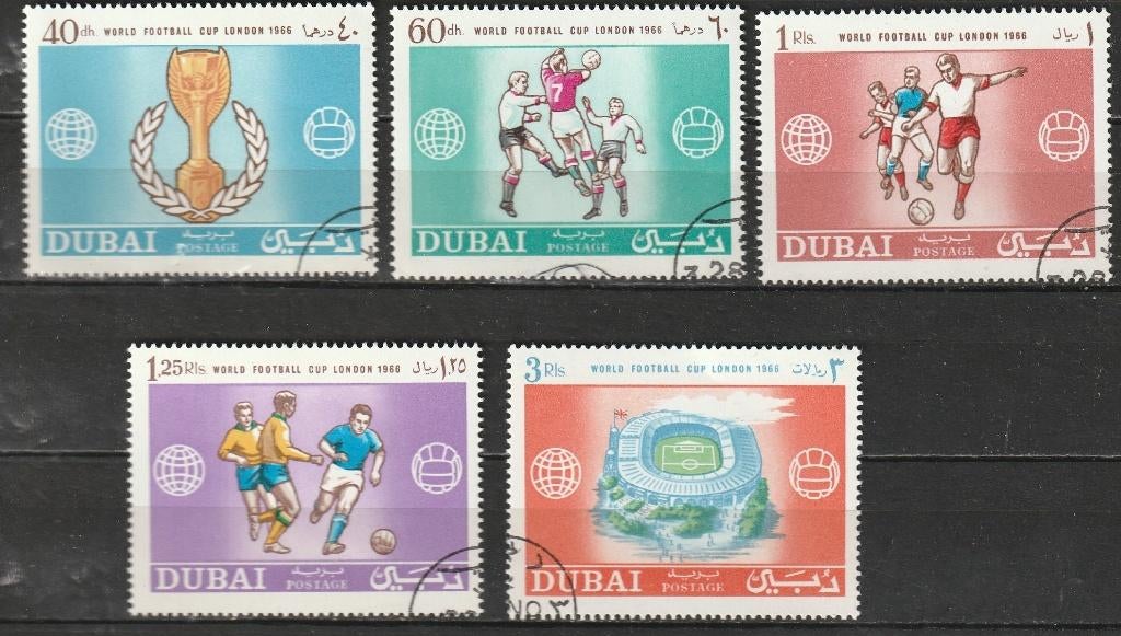 2021. Dubai 211/15 gest. WK Voetbal, Postzegels en Munten, Postzegels | Azië, Ophalen of Verzenden, Gestempeld, Midden-Oosten